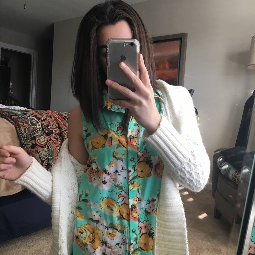 teal floral button up blouse size M